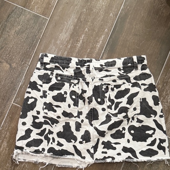 Princess Polly Black and White Cow Print Mini Skirt - Picture 6 of 8
